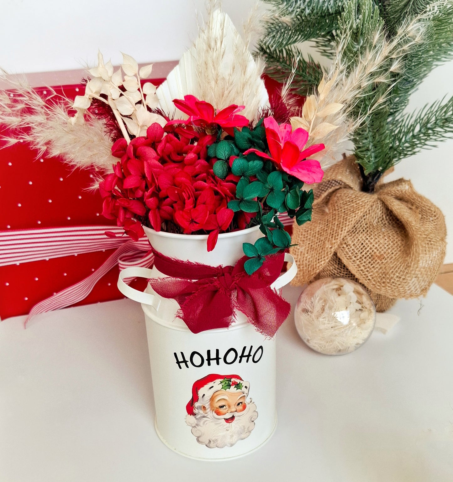Hohoho Dried Floral Arrangement