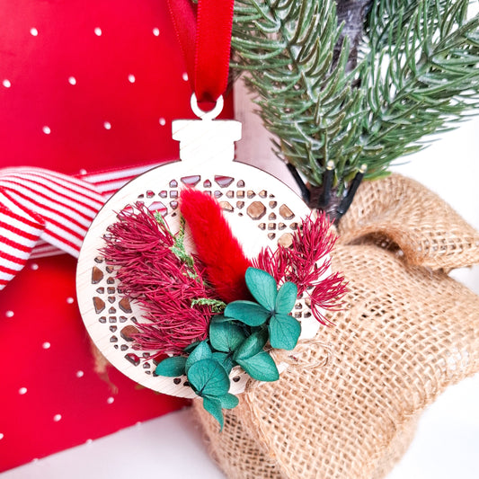 Rattan Christmas Baubles- Various Colours