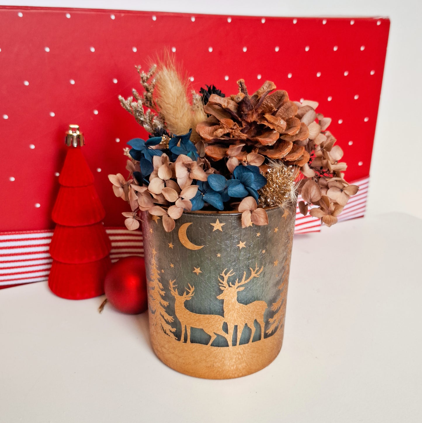 Christmas Eve Dried Floral Arrangement